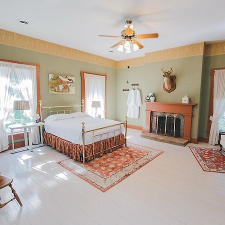 Old Caledonian Bed & Breakfast Ngoại thất bức ảnh