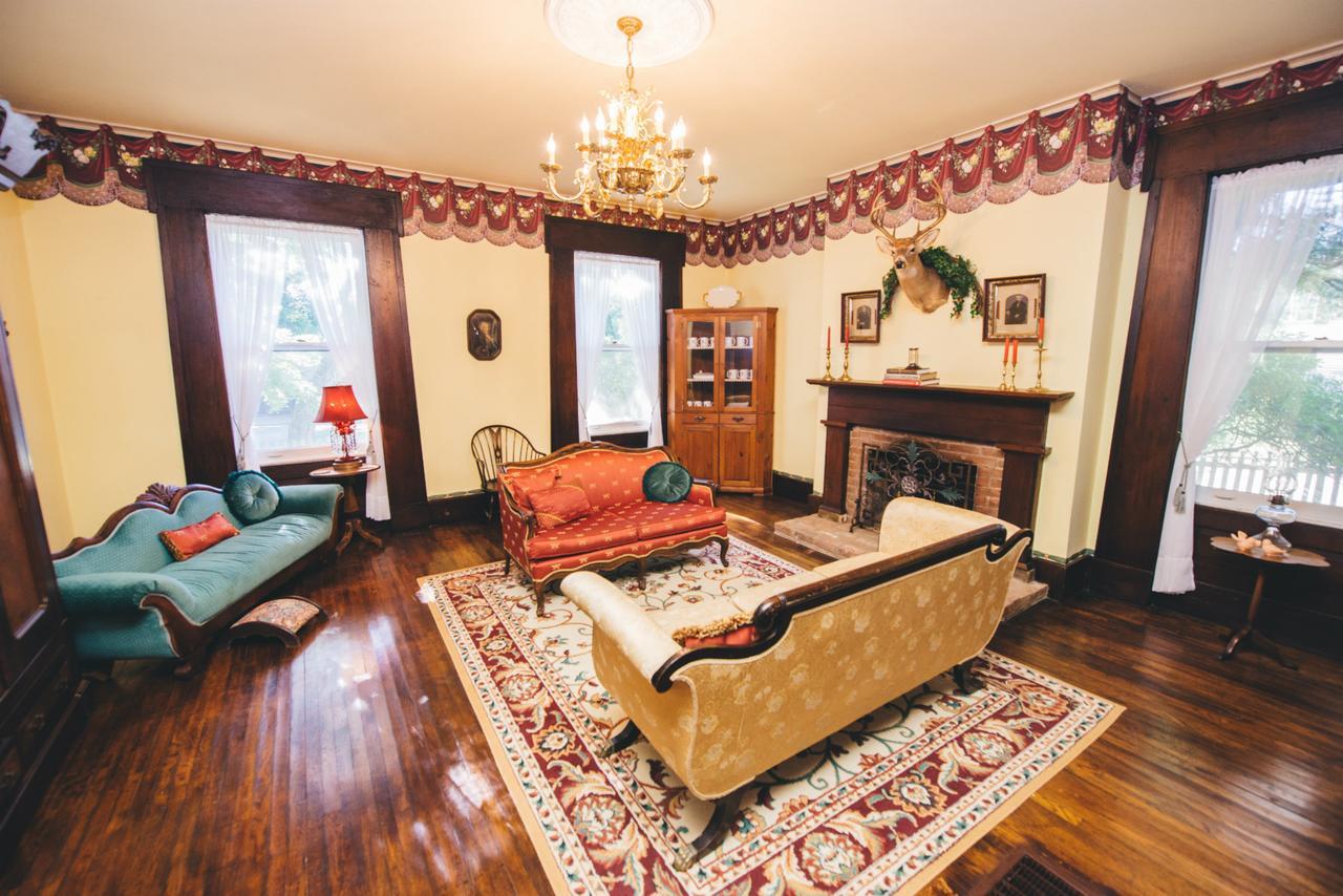 Old Caledonian Bed & Breakfast Ngoại thất bức ảnh