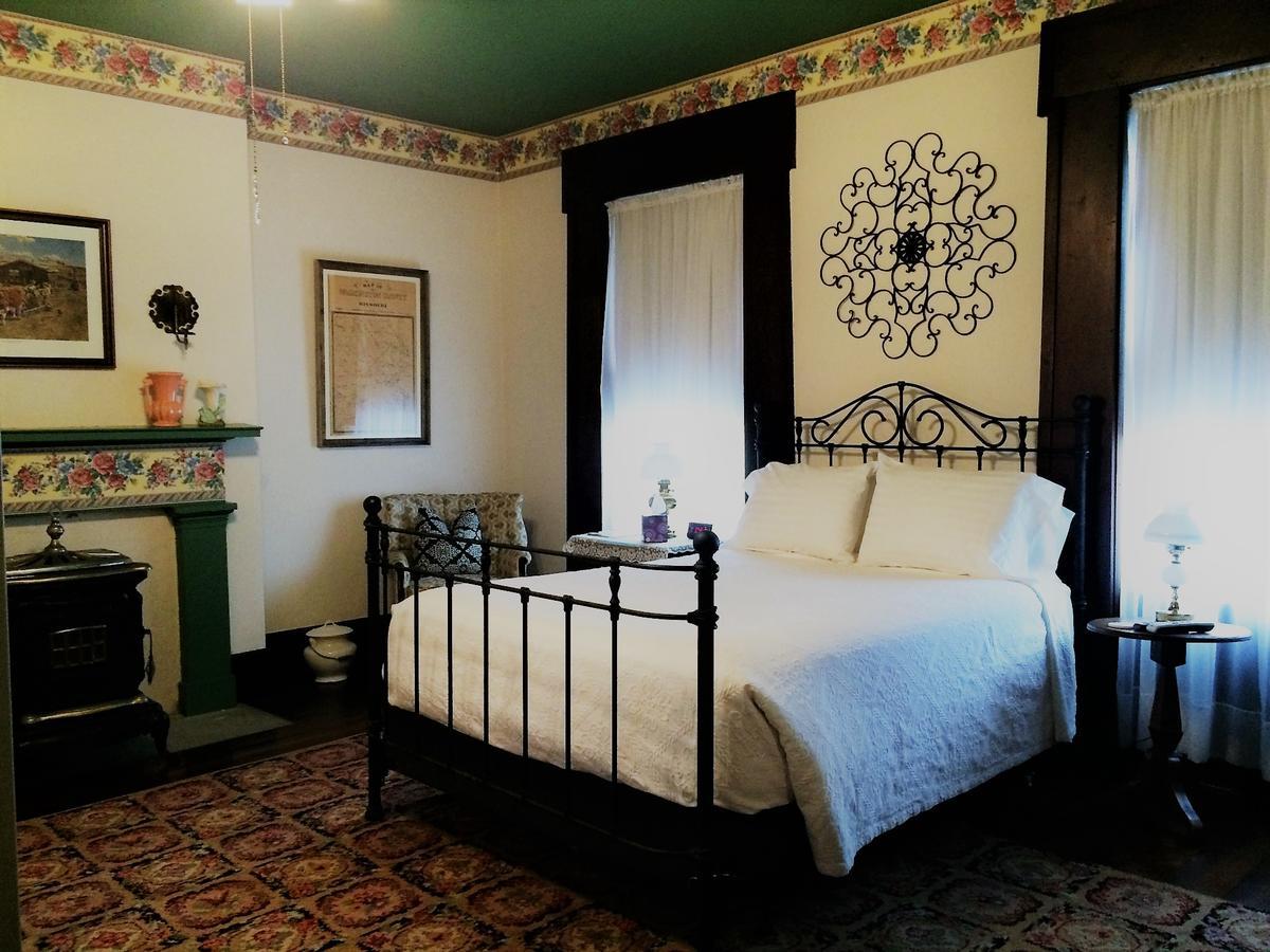 Old Caledonian Bed & Breakfast Ngoại thất bức ảnh
